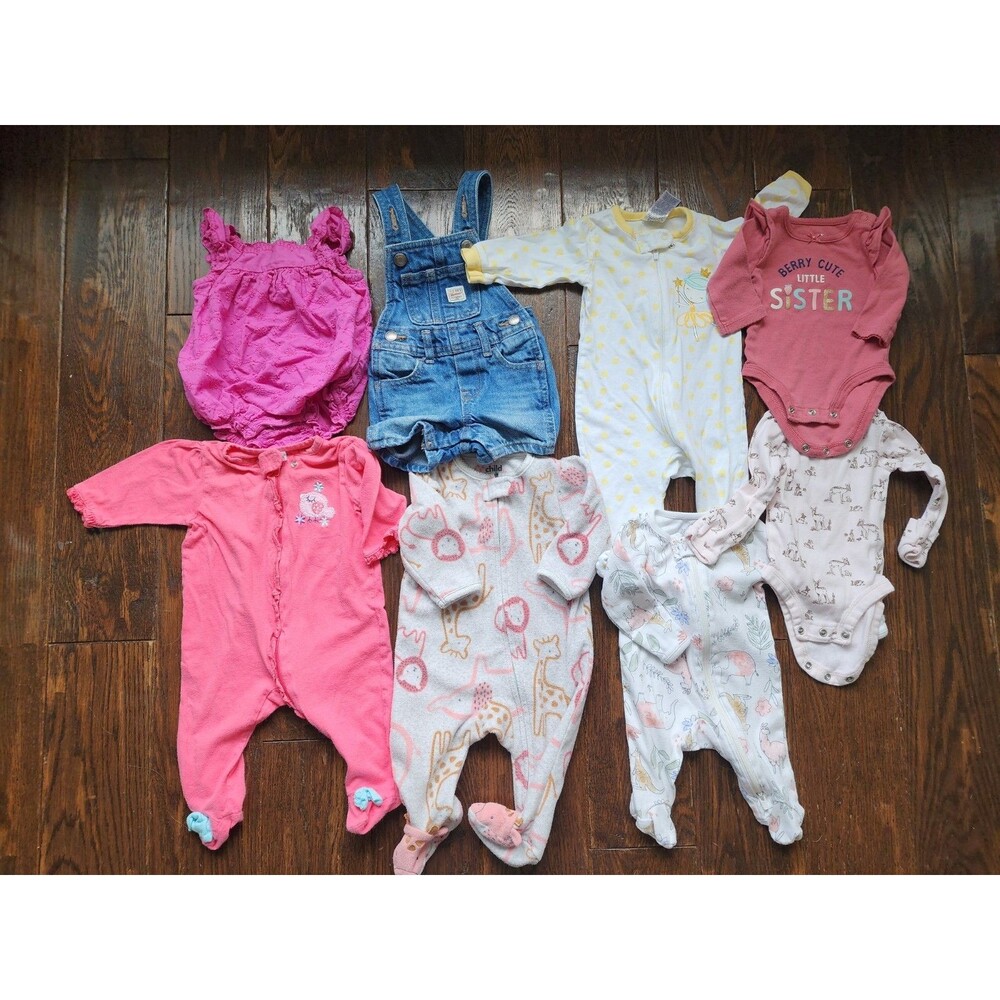 Baby Girl Clothing Lot NB 0-3M Carter’s Gerber Old Navy Sleepers Onesies Outfit